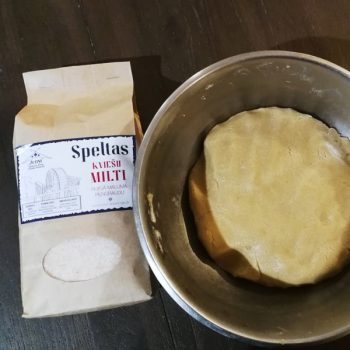 Speltas kviešu smalkā maluma milti mīklai
