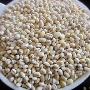 Pērļu grūbas, nevārītas, bļodā