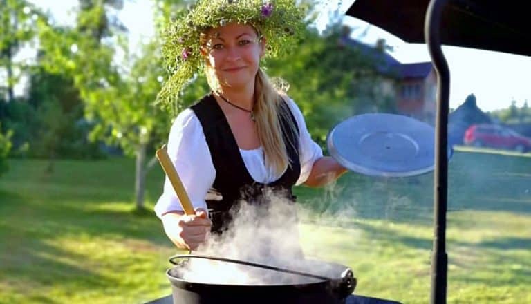 Grūbu grūdenis tiek pagatavots uz ugunskura
